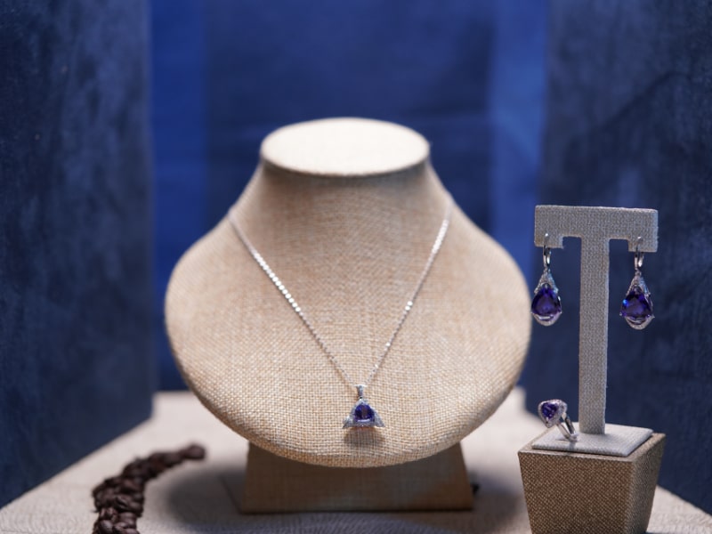 Why Invest in Tanzanite Rings, Pendants and Earrings