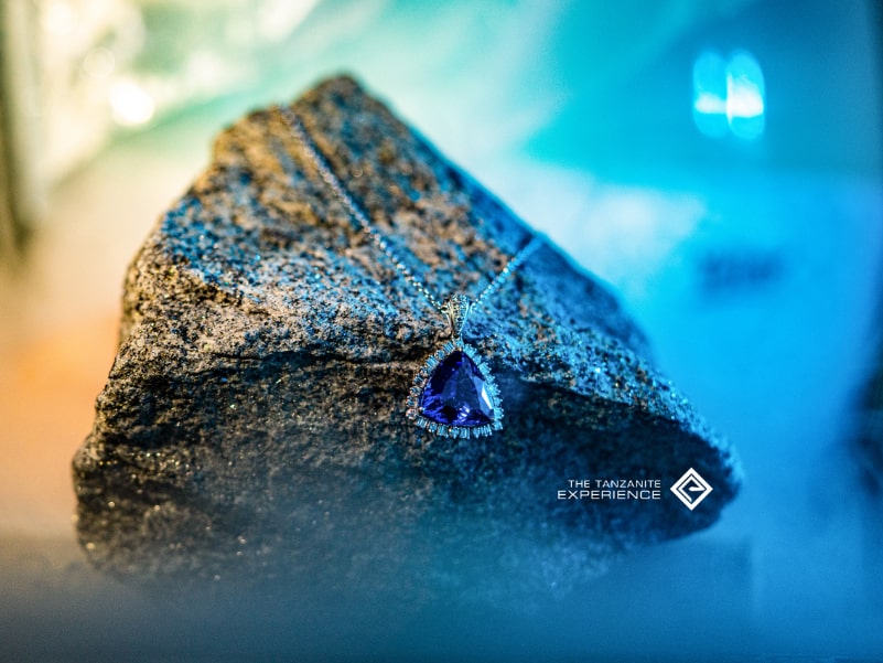 Why Invest in Tanzanite 