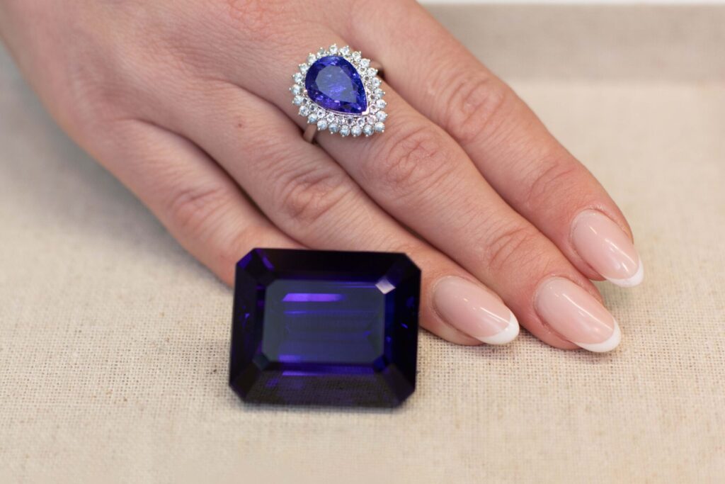 Tanzanite Jewelry ring and Tanzanite Gemstone by The Tanzanite Experience